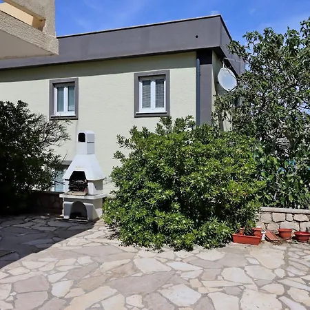 Apartment With A Parking Space Pag - 18325
